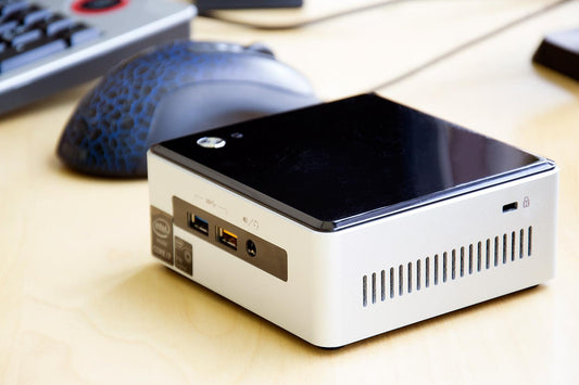 INTEL NUC  mini PC